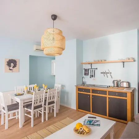 Garden By Urbanesq Bucharest