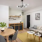 Apartment Garden By Urbanesq - Completely Renovated 2026 *