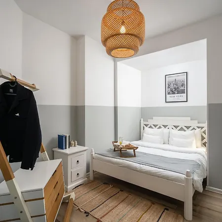 Appartamento Garden By Urbanesq - Completely Renovated 2026 *